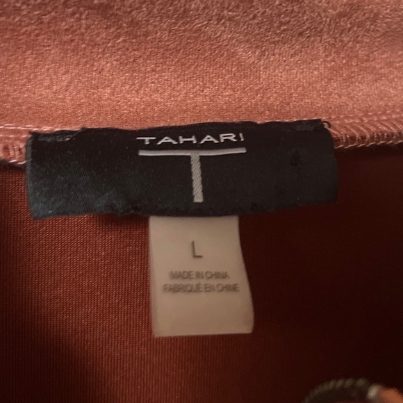 T Tahari Rust Rose Gold Pullover Sweatshirt Large - Picture 3 of 4